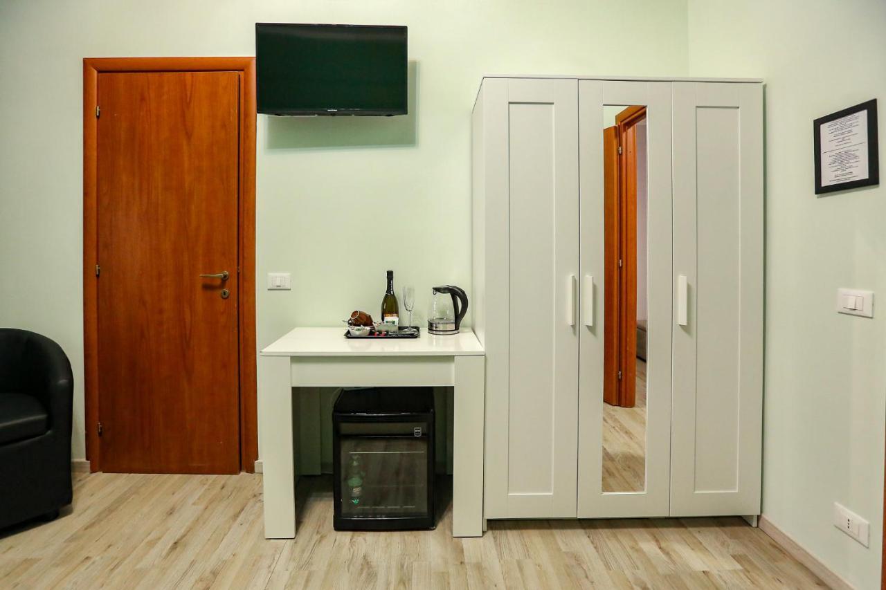 Lydka Domus Hotel Рим Екстериор снимка