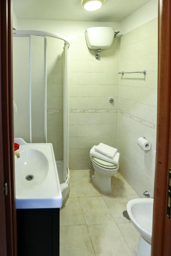 Lydka Domus Hotel Рим Екстериор снимка