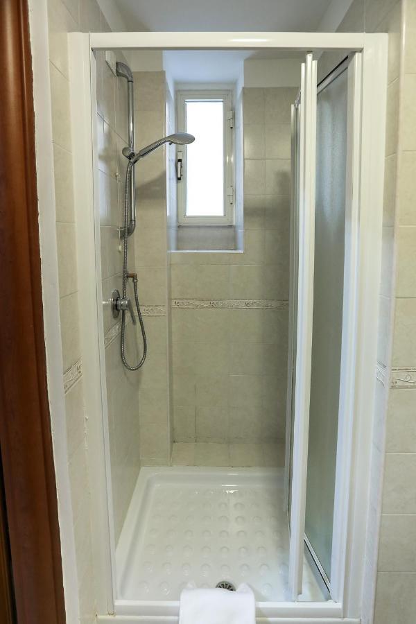Lydka Domus Hotel Рим Екстериор снимка