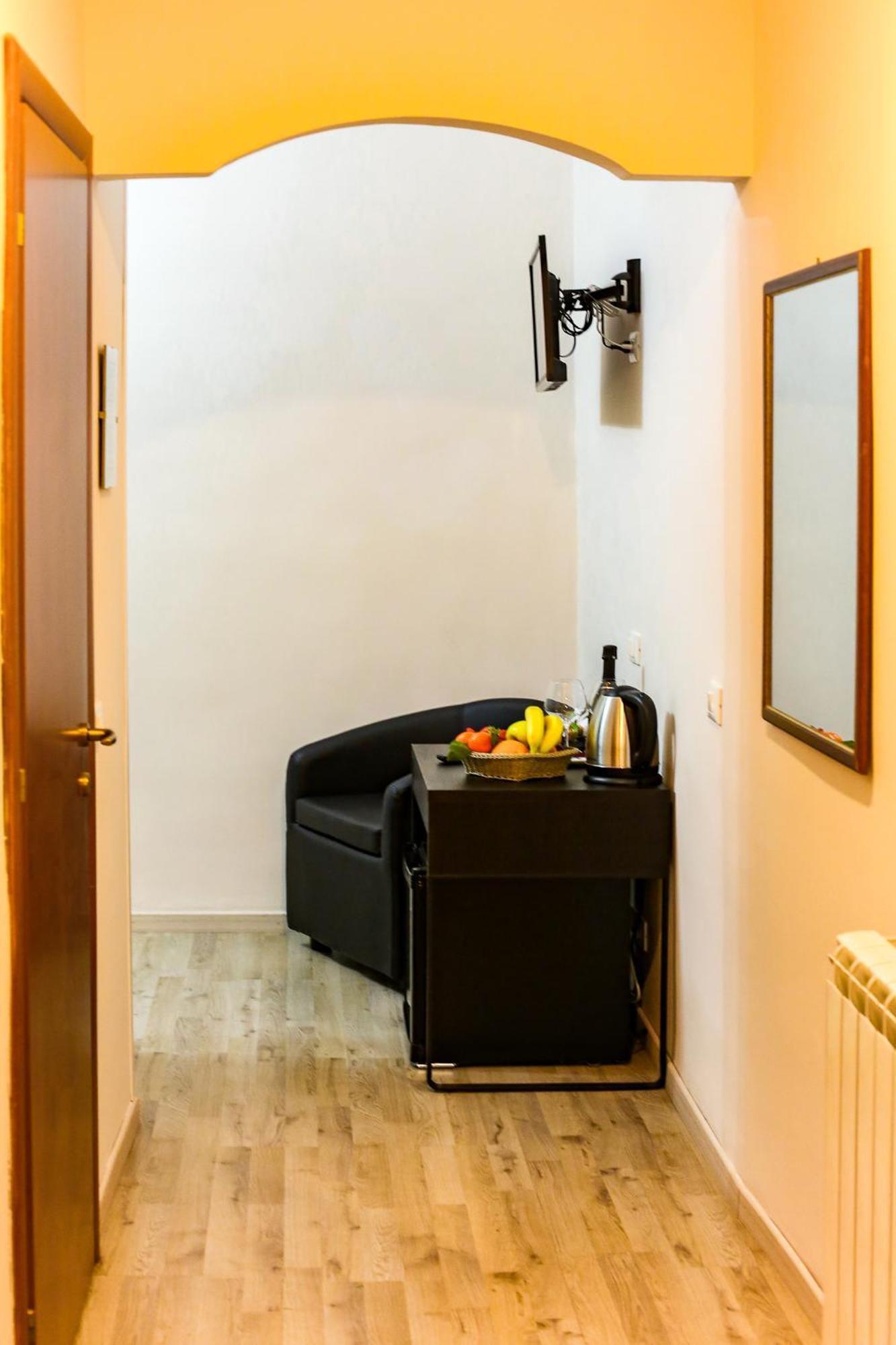 Lydka Domus Hotel Рим Екстериор снимка